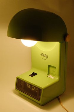 画像1: TOSHIBA(東芝)clottyパタパタ時計付きデスクライト 黄緑