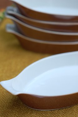 画像1: グラタン皿 茶×白