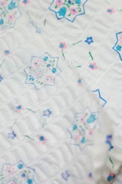 画像3: 布地 白地ピンクとブルーの小花柄 74cm×150cm