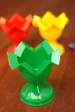画像2: 卵花型切器(赤/緑/黄色)