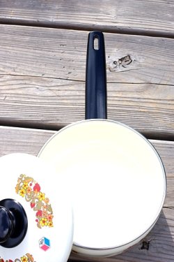 画像3: ハニーウェア ホーロー片手鍋18cm 小花模様