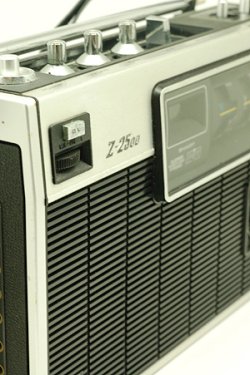 画像1: SHARP(シャープ)ラジオ Z-2500