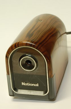 画像1: National(ナショナル)電気えんぴつ削り 木目調