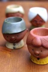 画像: 陶器製エッグスタンド 人形型