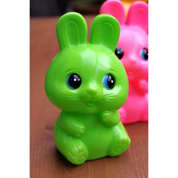 画像3: 幸福銀行 貯金箱 ウサギ(ピンク/緑/黄色) (3)