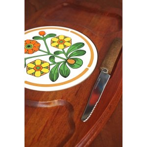 画像: ナイフ付き 木製まな板 花柄
