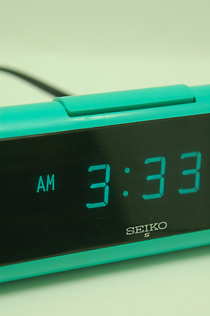 画像1: SEIKO(セイコー)アラーム付デジタル時計 グリーン (1)