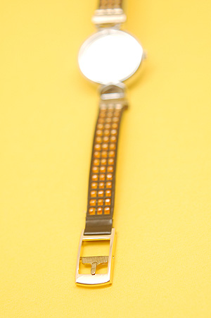 画像1: 腕時計バンド ビーズ3段 黒地×オレンジ 11mm (1)