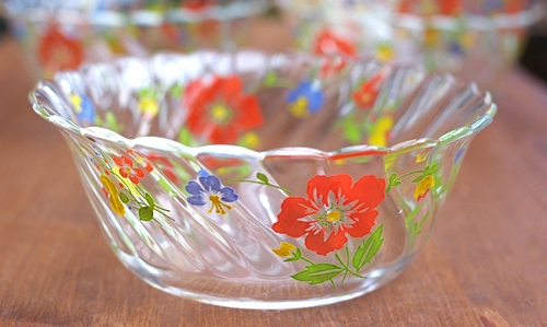 画像: ナルミ 耐熱ガラス花柄小鉢 クックマミー 小皿 