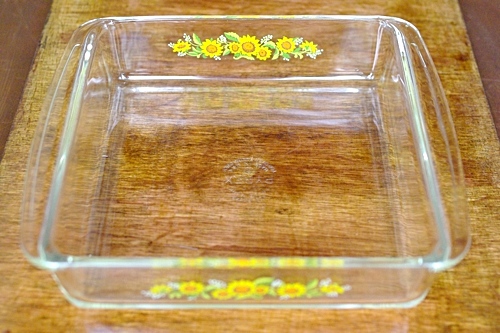 画像: iwaki パイレックス ケーキ焼き皿(角型)クリアヒマワリ柄
