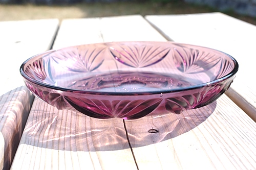 画像: ガラス皿 紫花模様21cm