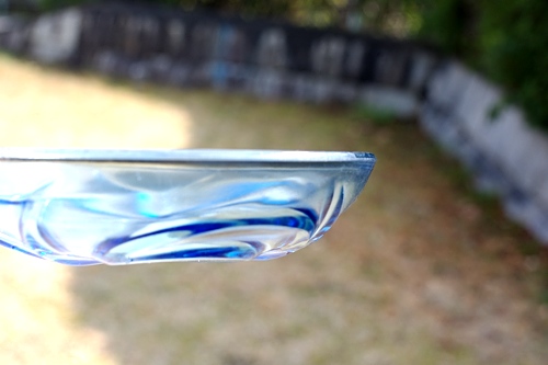 画像: ガラス小皿 青渦巻き12.2cm