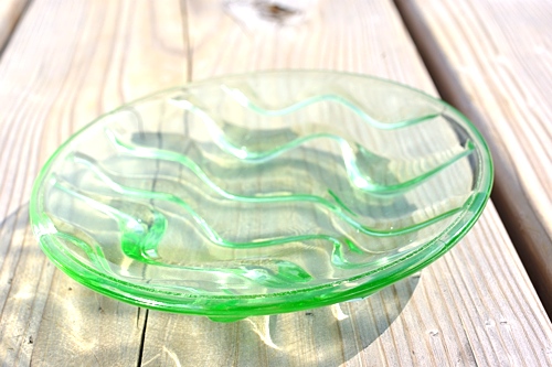 画像: ガラス小皿 緑波模様13,7cm