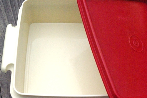 画像: タッパーウェア ランチボックス 赤×クリーム 4段