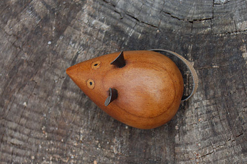 画像: 木製ネズミ置物