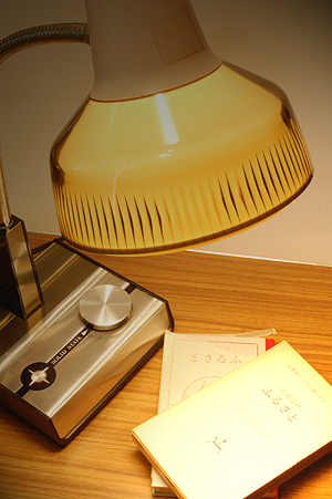 画像1: 小泉ヒカリ白熱灯器具 デスクスタンドライト (1)