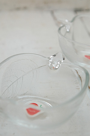 画像1: ソガガラス リンゴ形小鉢 小皿 クリア (1)