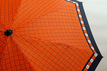 画像: 折り畳み傘　オレンジ系四角模様