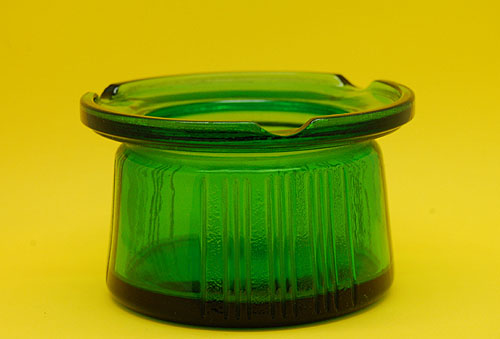 画像1: 灰皿　緑色 (1)